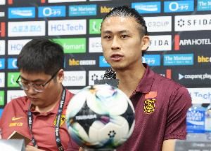 中生代挑大梁!28岁张玉宁担任国足今天的场上队长!