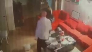 🎥家中监控记录全程!莫利纳岳父岳母遭四名劫匪入室洗劫