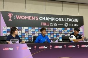 武汉女足主帅:2-0的胜利已经结束,目标是全力准备好周六的决赛