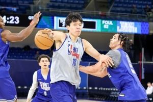 NBA官方账号晒瀚森集锦:你们见过多少如此灵活的大个 拭目以待