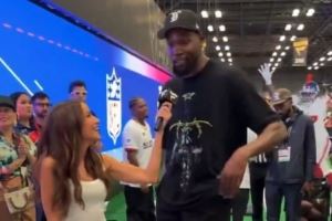 是否会招募威少?杜兰特:交易刚敲定 现在谈这些为时尚早
