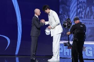 青岛GM:杨瀚森登陆NBA是天赋的兑现 我们没辜负他及其父母的信任
