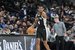 富保罗今夏成绩单:福克斯2.29亿 👍瀚森16号秀 詹姆斯执行选项